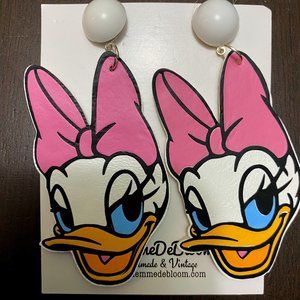 Femme De Bloom Daisy Duck Matte Drop Earrings